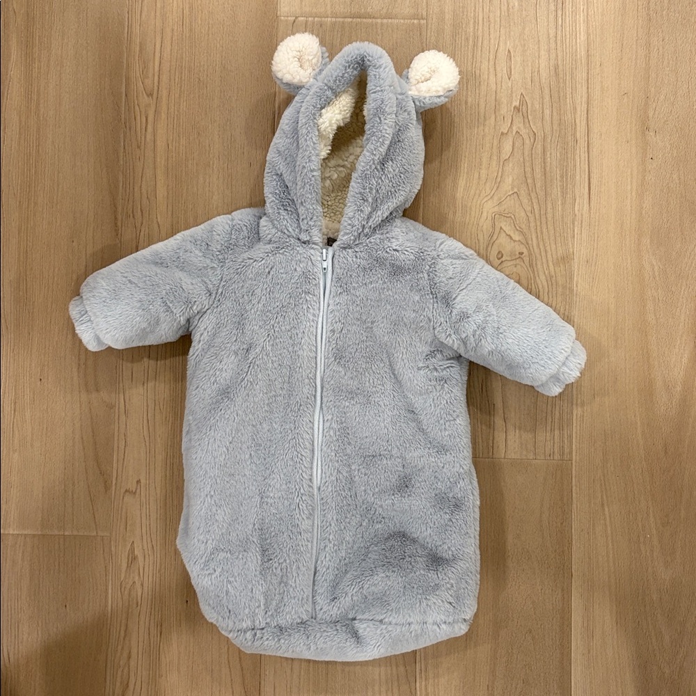 Petit monde Baby Bunting with baby bear ears in blue size 0-3